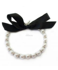 Collar Perlas Blancas Perra Lazo Negro Elegante