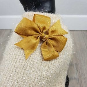 Jersey para perros pequeños sueter de punto de color crema con lazo color mostaza